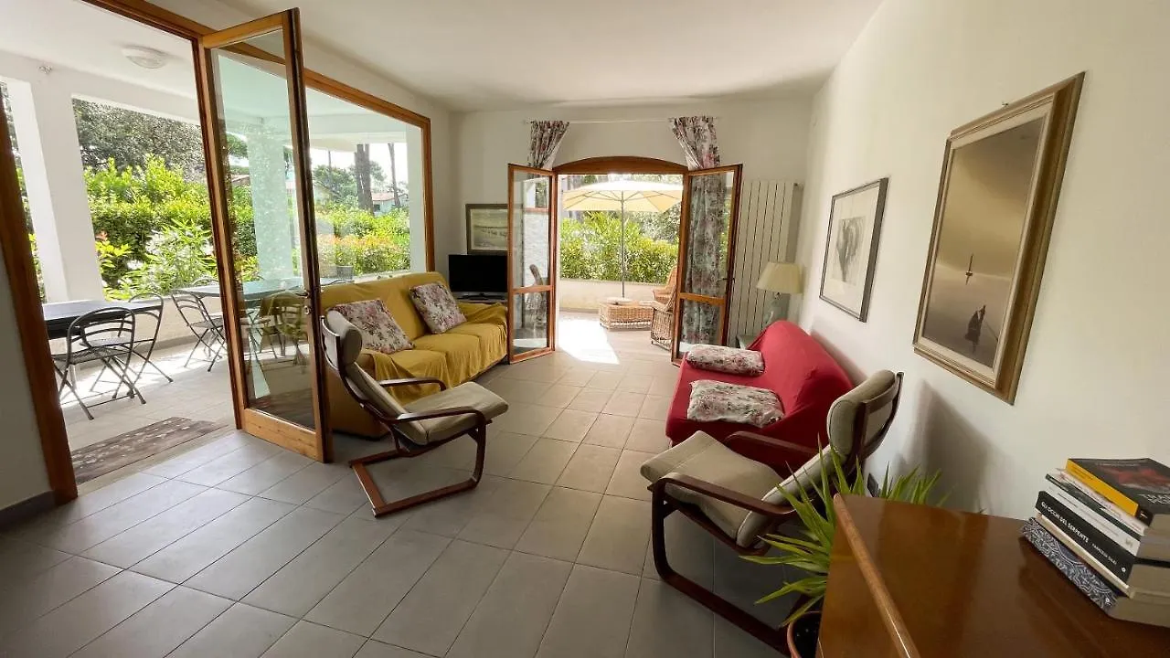 Villa Ivano Forte dei Marmi 0*,